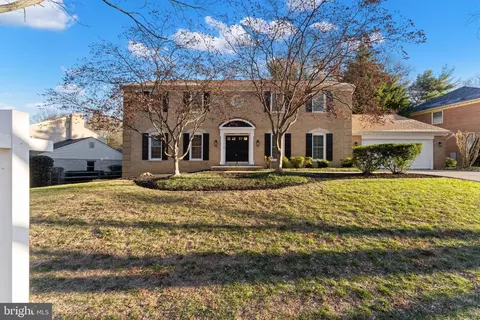 11005 Earlsgate Ln, Rockville, MD 20852