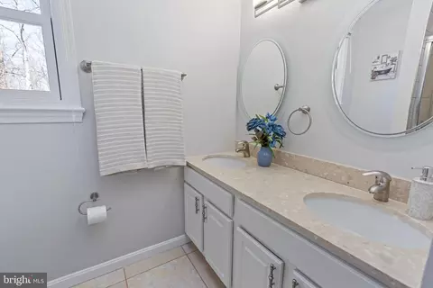 Bath - 2105 Drury Rd, Silver Spring, MD 20906 photo 3 of 4