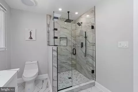 Bath - 2105 Drury Rd, Silver Spring, MD 20906 photo 2 of 4