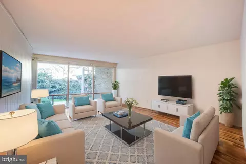 7529 Spring Lake Dr #B1, Bethesda, MD 20817