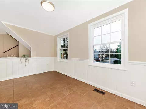 17634 Kohlhoss Rd, Poolesville, MD 20837 photo 5