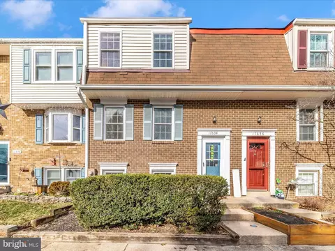 17634 Kohlhoss Rd, Poolesville, MD 20837