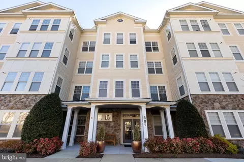 301 High Gables Dr #109, Gaithersburg, MD 20878