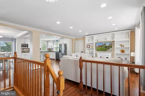 Entry Way - 9425 Weaver St, Silver Spring, MD 20901 photo 1 of 2