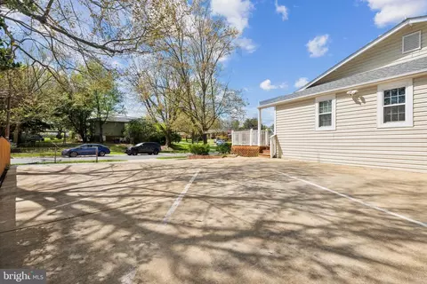Exterior - 9425 Weaver St, Silver Spring, MD 20901 photo 6 of 7