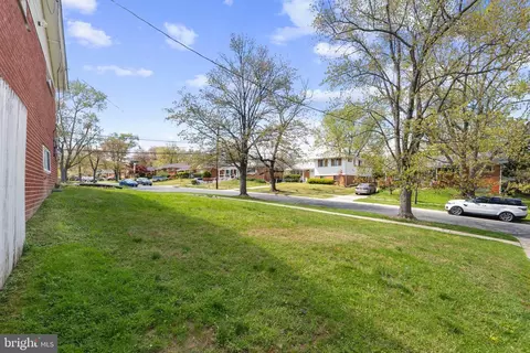 Exterior - 9425 Weaver St, Silver Spring, MD 20901 photo 4 of 7