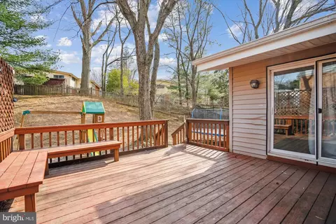 Exterior - 11409 Fairoak Dr, Silver Spring, MD 20902 photo 5 of 17