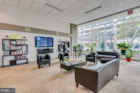 Living - 930 Wayne Ave #407, Silver Spring, MD 20910 photo 8 of 8