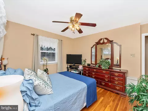 Bedroom - 1504 Leister Dr, Silver Spring, MD 20904 photo 5 of 10