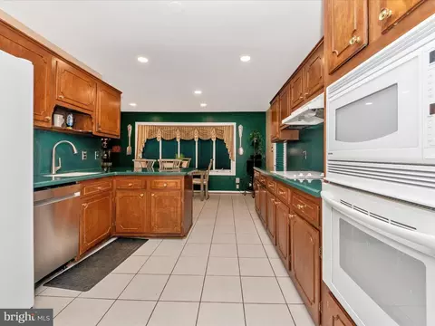 Kitchen - 1504 Leister Dr, Silver Spring, MD 20904 photo 4 of 4