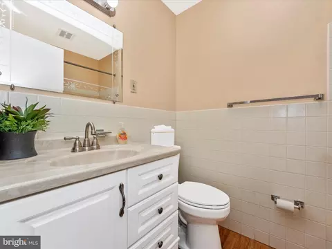 Bath - 1504 Leister Dr, Silver Spring, MD 20904 photo 2 of 5