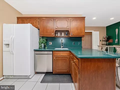 Kitchen - 1504 Leister Dr, Silver Spring, MD 20904 photo 3 of 4