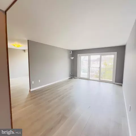 11903 Parklawn Dr #302, Rockville, MD 20852