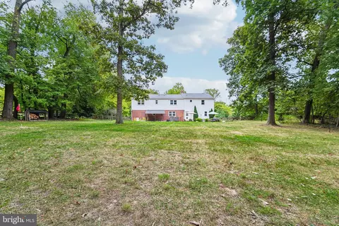 Exterior - 15516 Tierra Dr, Silver Spring, MD 20906 photo 9 of 20