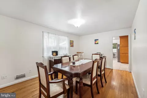 Dining - 15516 Tierra Dr, Silver Spring, MD 20906 photo 1 of 3