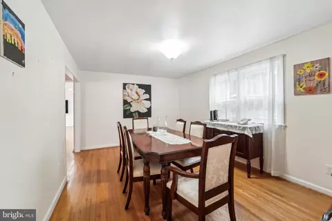 Dining - 15516 Tierra Dr, Silver Spring, MD 20906 photo 2 of 3