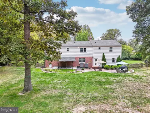 Exterior - 15516 Tierra Dr, Silver Spring, MD 20906 photo 5 of 20