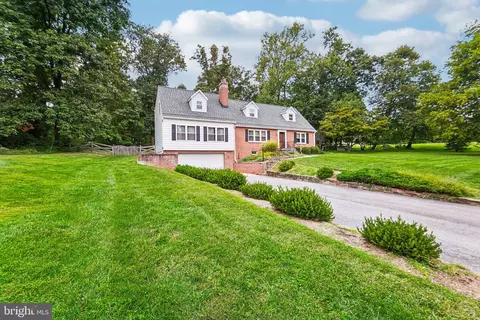 Exterior - 15516 Tierra Dr, Silver Spring, MD 20906 photo 1 of 20