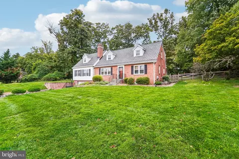 Exterior - 15516 Tierra Dr, Silver Spring, MD 20906 photo 3 of 20