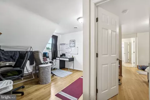 Entry Way - 15516 Tierra Dr, Silver Spring, MD 20906 photo 2 of 4