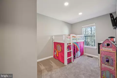 Bedroom - 26 Long Green Ct, Silver Spring, MD 20906 photo 2 of 6
