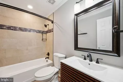 Bath - 26 Long Green Ct, Silver Spring, MD 20906 photo 2 of 3