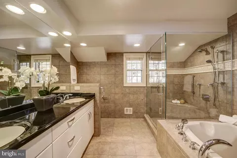 Bath - 10105 Ormond Rd, Potomac, MD 20854 photo 3 of 5