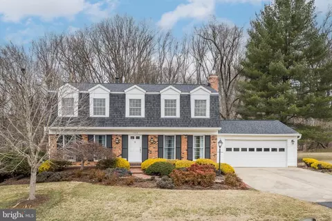 11412 Beechgrove Ln, Potomac, MD 20854