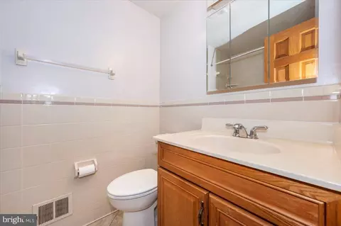 Bath - 312 Beaumont Rd, Silver Spring, MD 20904 photo 3 of 5
