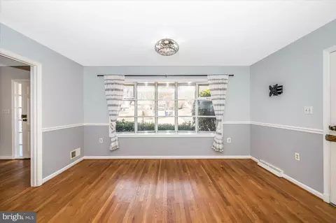 Living - 312 Beaumont Rd, Silver Spring, MD 20904 photo 4 of 6