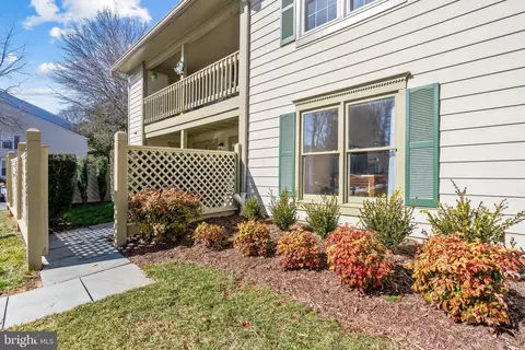 20657 Shadyside Way #117-8, Germantown, MD 20874
