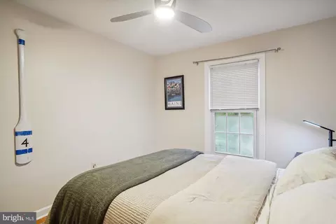Bedroom - 9 Haller Ct, Poolesville, MD 20837 photo 2 of 7