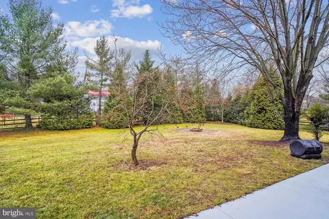 Exterior - 9 Haller Ct, Poolesville, MD 20837 photo 9 of 11
