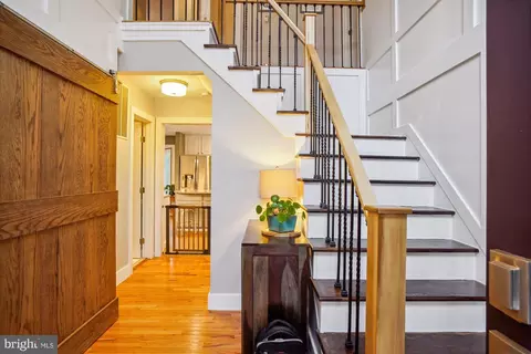 Entry Way - 9 Haller Ct, Poolesville, MD 20837 photo 1 of 11