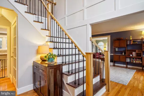 Entry Way - 9 Haller Ct, Poolesville, MD 20837 photo 3 of 11