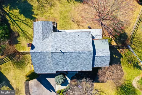 View/Area - 9 Haller Ct, Poolesville, MD 20837 photo 3 of 4