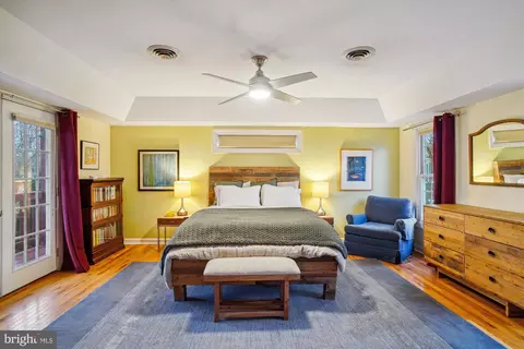 Bedroom - 9 Haller Ct, Poolesville, MD 20837 photo 1 of 7