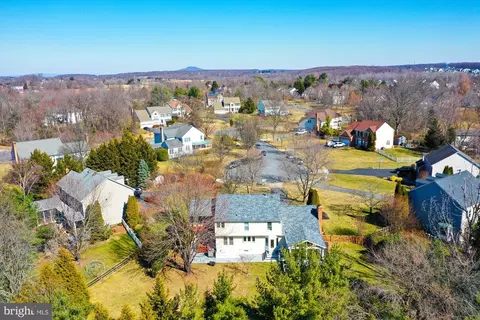 View/Area - 9 Haller Ct, Poolesville, MD 20837 photo 1 of 4