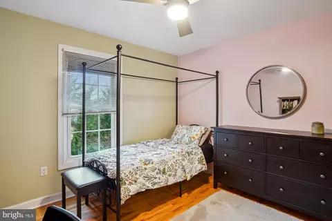 Bedroom - 9 Haller Ct, Poolesville, MD 20837 photo 5 of 7
