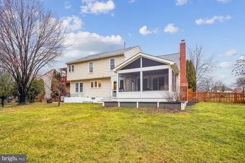 Exterior - 9 Haller Ct, Poolesville, MD 20837 photo 7 of 11