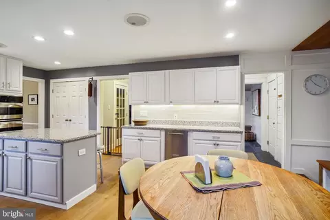 Kitchen - 9 Haller Ct, Poolesville, MD 20837 photo 5 of 5