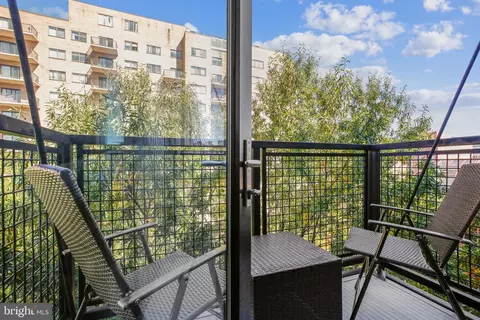 1320 Fenwick Ln #800, Silver Spring, MD 20910 photo 6