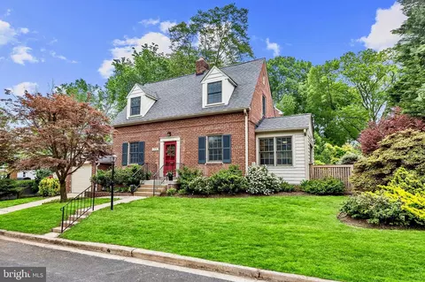 4900 Leroy Pl, Bethesda, MD 20816