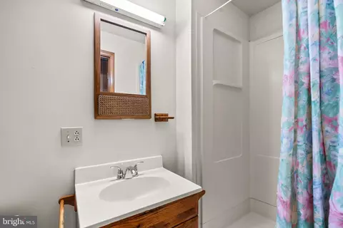 Bath - 13620 Jacqueline Ct, Silver Spring, MD 20904 photo 2 of 2
