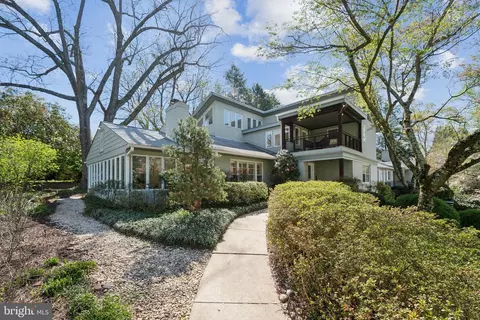 9621 E Bexhill Dr, Kensington, MD 20895