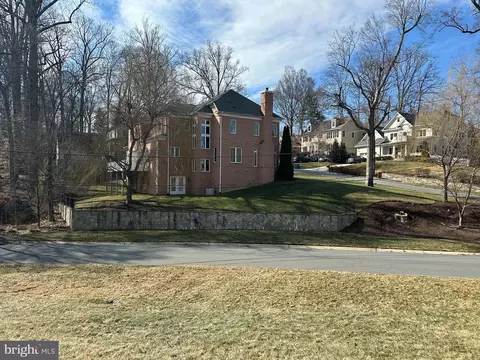 6401 Wynkoop Blvd, Bethesda, MD 20817