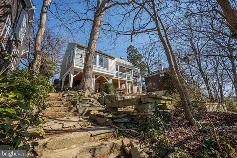 6280 Ridge Dr, Bethesda, MD 20816