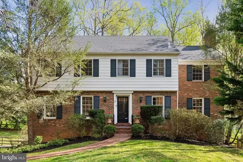 9305 Kentsdale Dr, Potomac, MD 20854
