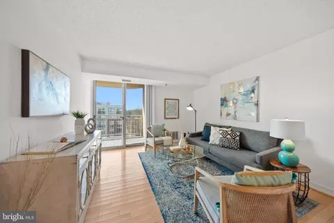 7500 Woodmont Ave #S820, Bethesda, MD 20814