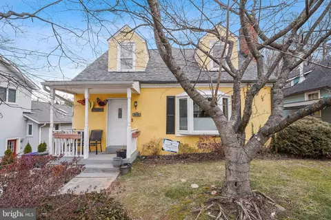 6433 Brookes Ln, Bethesda, MD 20816